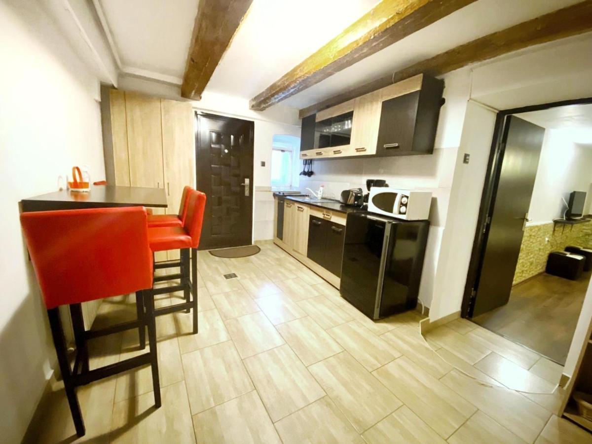 Sauna Apartament Брашов Екстериор снимка