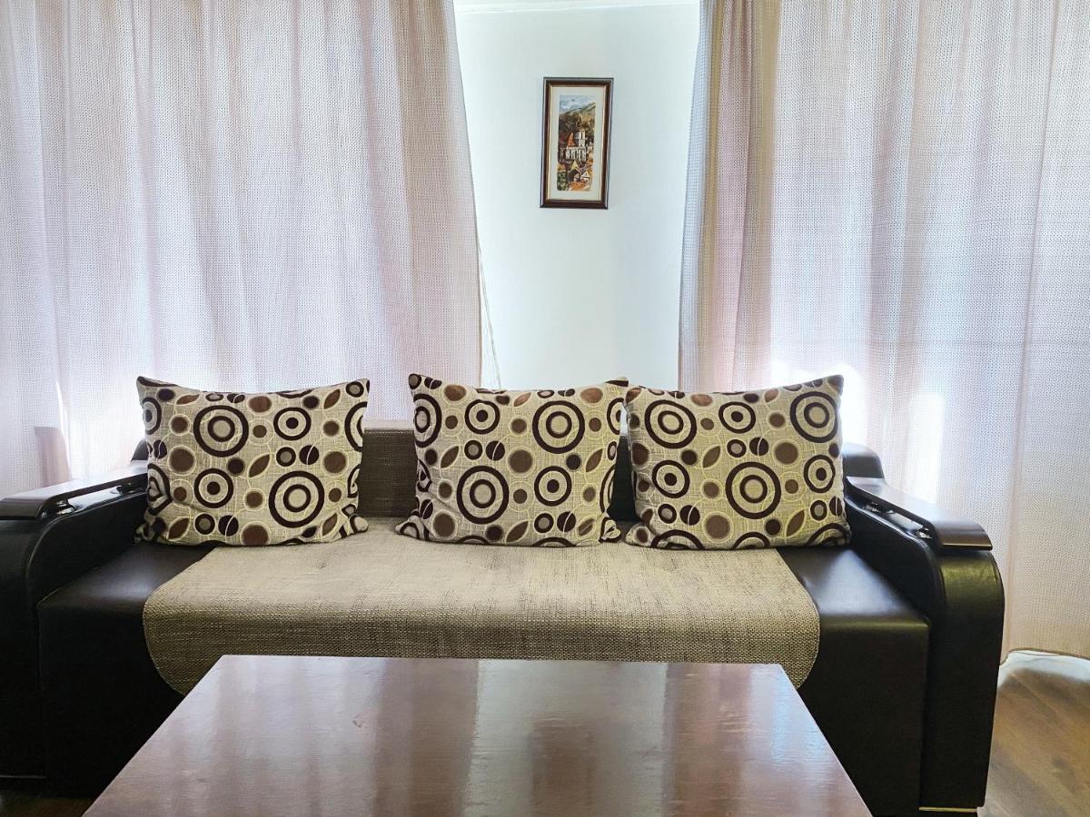 Sauna Apartament Брашов Екстериор снимка
