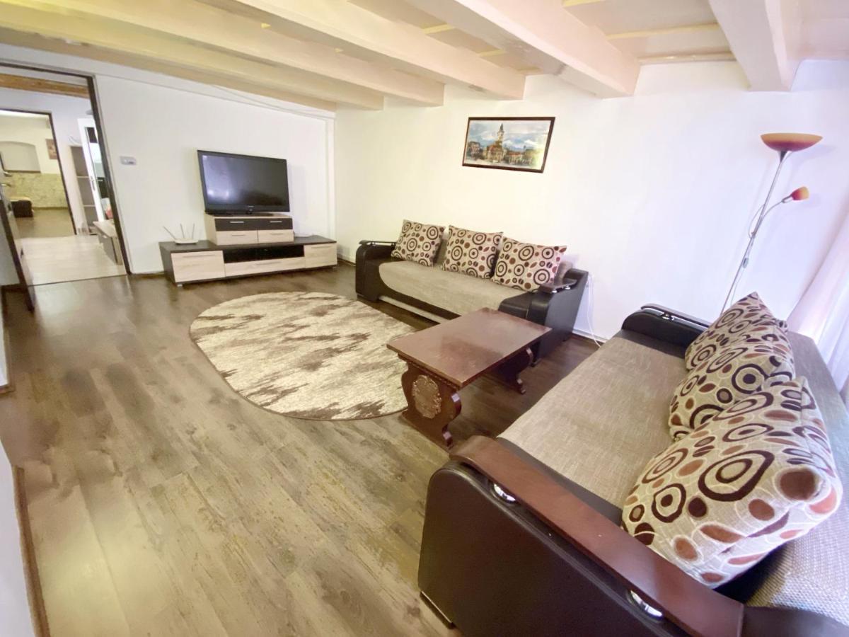 Sauna Apartament Брашов Екстериор снимка