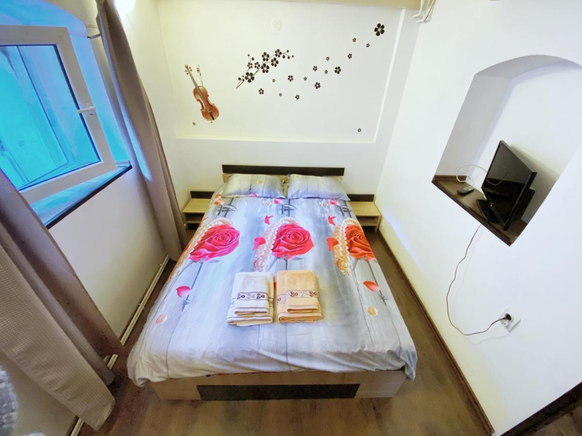Sauna Apartament Брашов Екстериор снимка