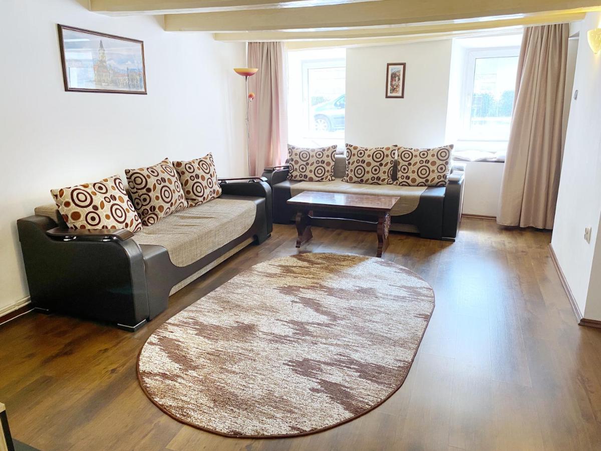 Sauna Apartament Брашов Екстериор снимка