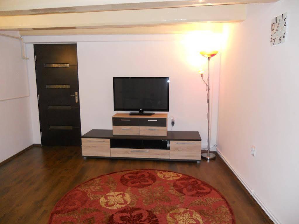 Sauna Apartament Брашов Екстериор снимка