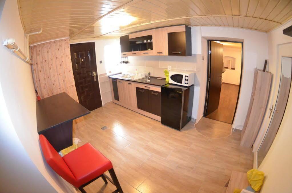 Sauna Apartament Брашов Екстериор снимка